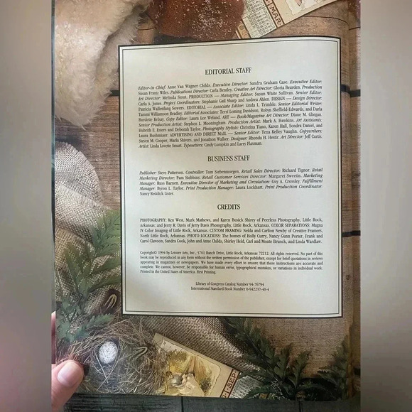 1994 Seasons Remebered Cross-Stitch book nine - Picture 4 of 4